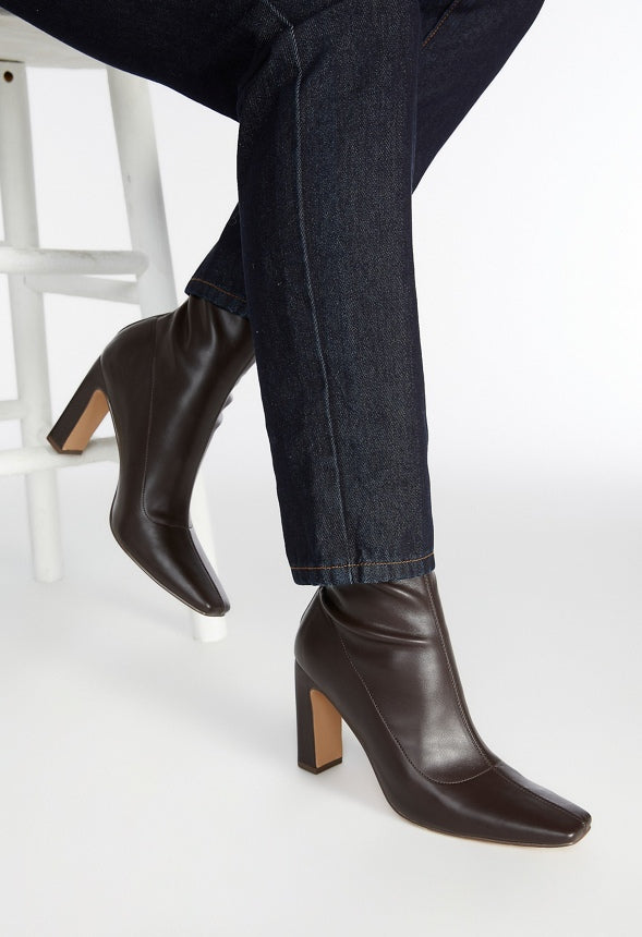 Maddie Stiletto Bootie Cacao Brown