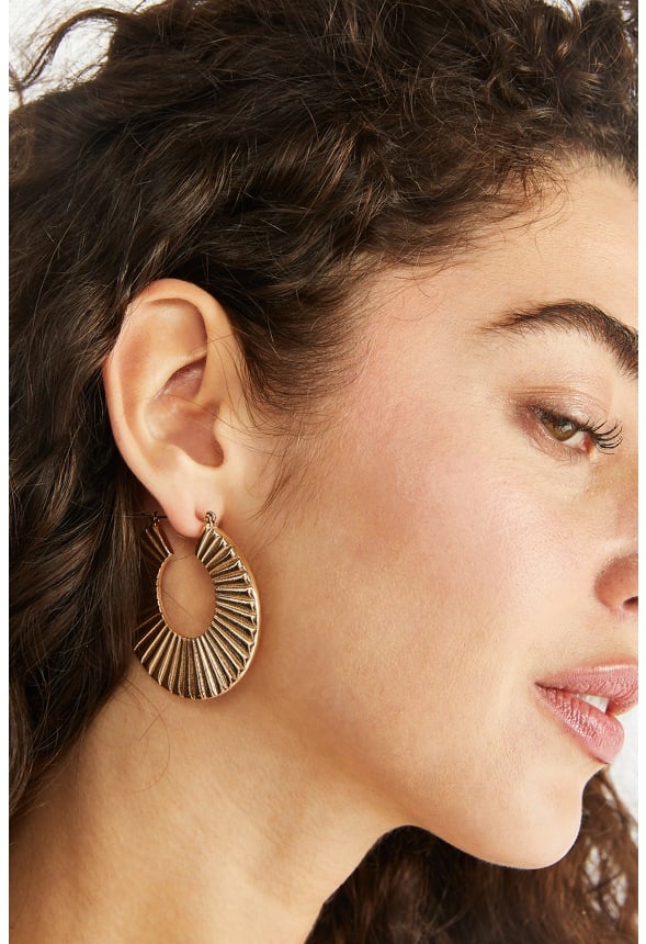 Heidi Clean Lines Ridged Hoop Gold