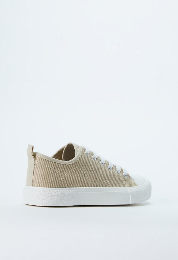 Jeymi Low Top Trainers Off White